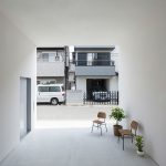little-house-with-a-big-terrace-takuro-yamamoto-3
